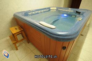 Hotel Squash, Prievidza